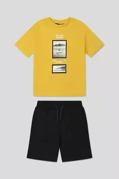 Комплект из футболки и шорт Nukutavake