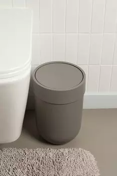 Корзина для мусора с крышкой Touch, 6 л Umbra