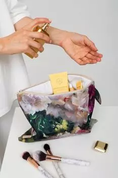 Косметичка с картиной Пионы художницы Марины Березиной ARTOGRAPH