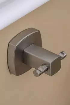 Крючок для ванной двойной Istad WESS