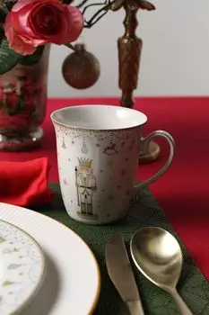 Кружка фарфоровая принтом Royal Nutcracker Easy Life