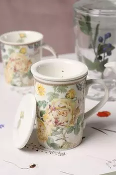 Кружка с ситечком и крышкой фарфоровая в подарочной упаковке EDG