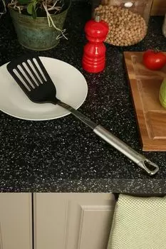 Лопатка кулинарная перфорированная с нейлоновым покрытием Anezka Nadoba