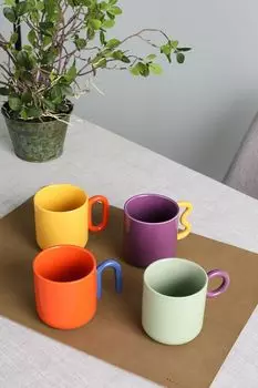 Набор из четырех фарфоровых кружек Creative Easy Life