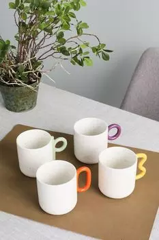 Набор из четырех фарфоровых кружек Creative Easy Life