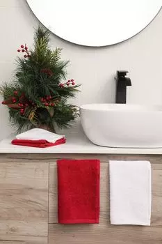 Набор из четырех хлопковых полотенец с принтом COINCASA