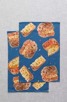 Набор из двух настольных ковриков с принтом COINCASA