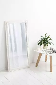 Настенное зеркало в раме с фацетом A+T Home Dcor_