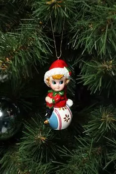 Новогоднее украшение Мальчик-эльф Holiday Classics