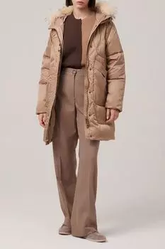 Пальто утепленное с мехом на капюшоне ELEGANZZA