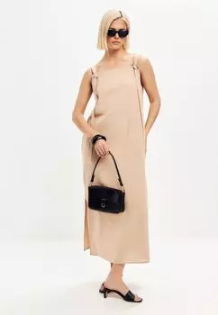 Платье прямого силуэта Trends Brands