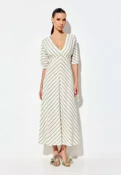 Платье Surovaya