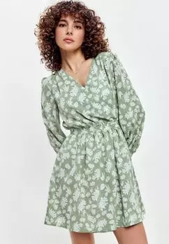 Платье Trends Brands