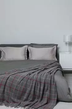 Плед их смесовой шерсти в клетку Gobit