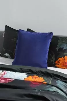 Подушка декоративная Pom Poms COINCASA