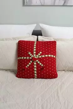 Подушка декоративная с принтом Gift Red COINCASA