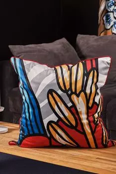 Подушка декоративная с принтом Iris Moroshka