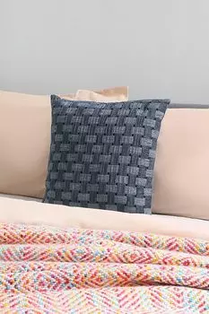 Подушка декоративная Velvet Net COINCASA