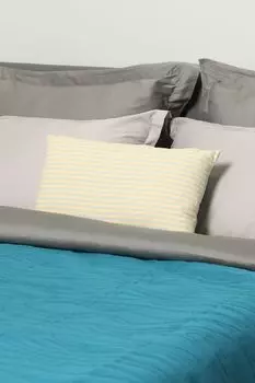 Подушка декоративная в полоску Righe Soft Yellow COINCASA