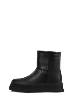 Полусапоги кожаные на высокой подошве Tamaris