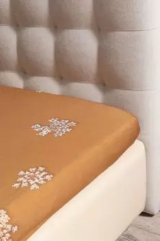 простыня натяжная Essenza (коричневый) Essenza