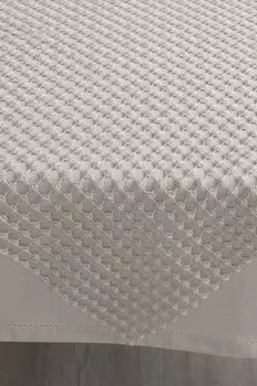 Скатерть ажурная Dots Champagne COINCASA