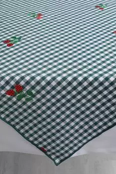 Скатерть хлопковая в клетку с принтом Strawberries Emb COINCASA