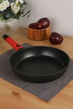 Сковорода с антипригарным покрытием и съемной ручкой Gusta Nadoba