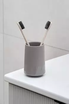 Стакан для зубных щеток керамический Magma Moroshka