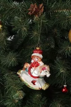 Стеклянная елочная игрушка Девочка на лошадке-качалке Holiday Classics