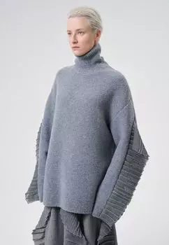 Свитер серый SERAYA