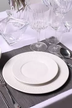 Тарелка фарфоровая десертная Philo Tognana