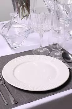 Тарелка фарфоровая обеденная Philo Tognana