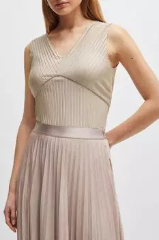 Топ без рукавов с v-вырезом BOSS