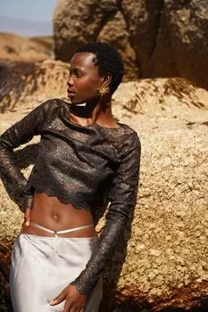 Топ укороченный кружевной Lutani