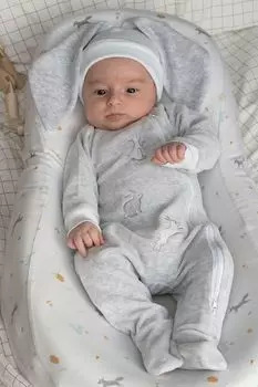 Велюровый комплект из комбинезона и шапки Зайка Aspaya