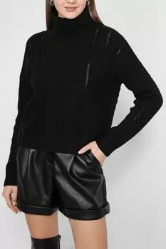 Водолазка с узором косами Guess