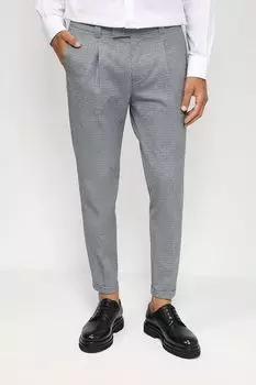 Зауженные брюки с защипами Cinque