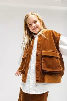 Жилет вельветовый с накладными карманами nininono