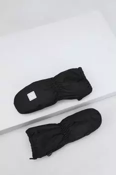 Зимние варежки Reima