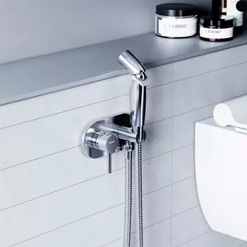 212000000 Смеситель, монтируемый в стену с гигиеническим душем