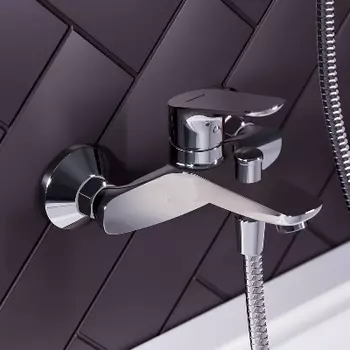 771000001 Смеситель для ванны и душа