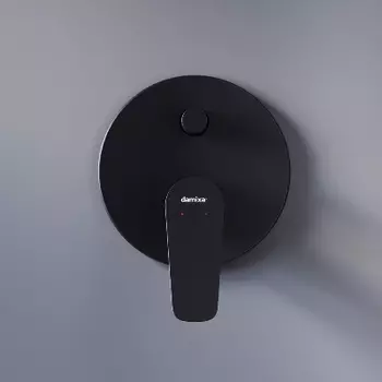 777100300 Смеситель для ванны и душа, монтируемый в стену