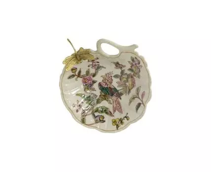 Блюдо со стрекозой