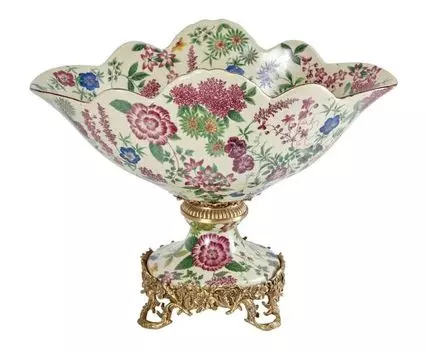 Чаша на ножке