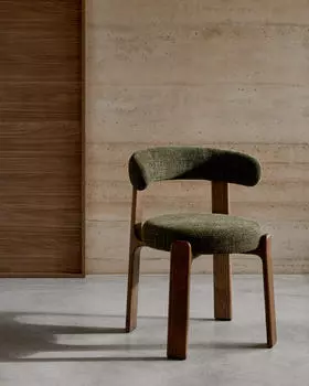 Granite Стул на 4 ножках из зеленого шенилла и массива ясеня в отделке орех