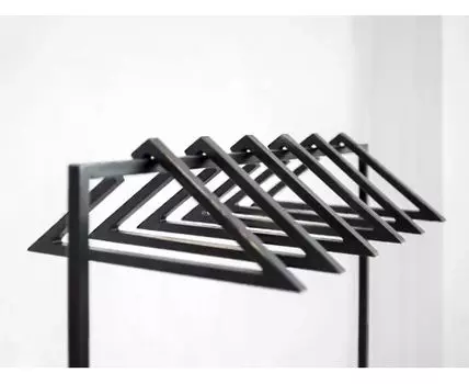 Комплект вешалок Треугольник в черном цвете (43)