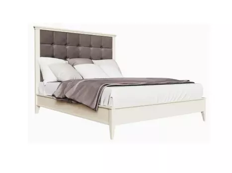 Кровать 180x200 с мягким изголовьем