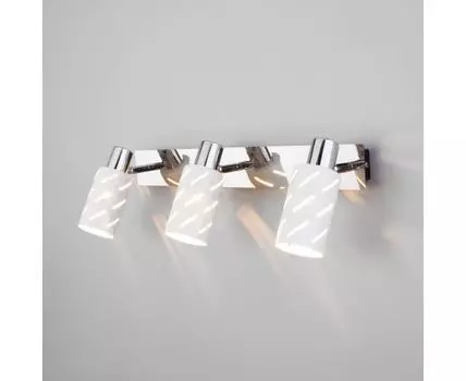 Настенный светильник с металлическими плафонами 20090/3 белый / хром