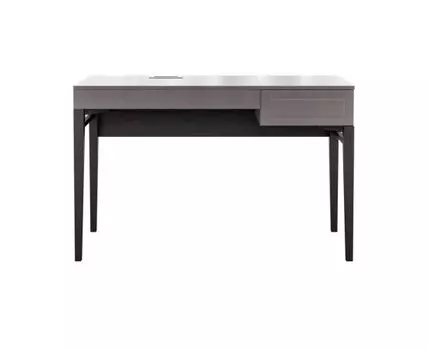 Письменный стол